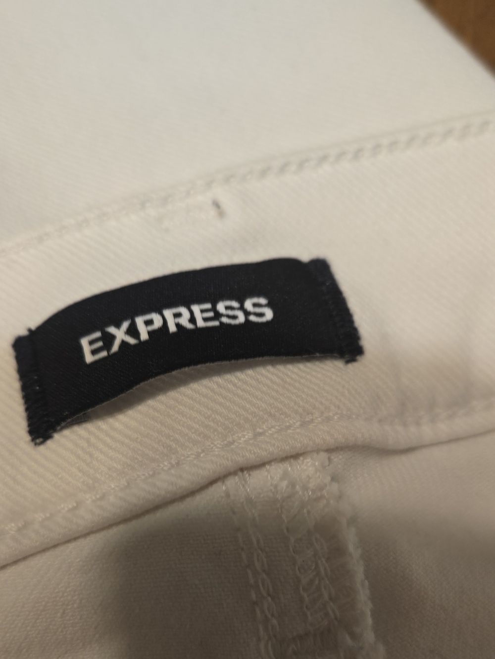 Express Women's White Denim - Picture 3 of 4